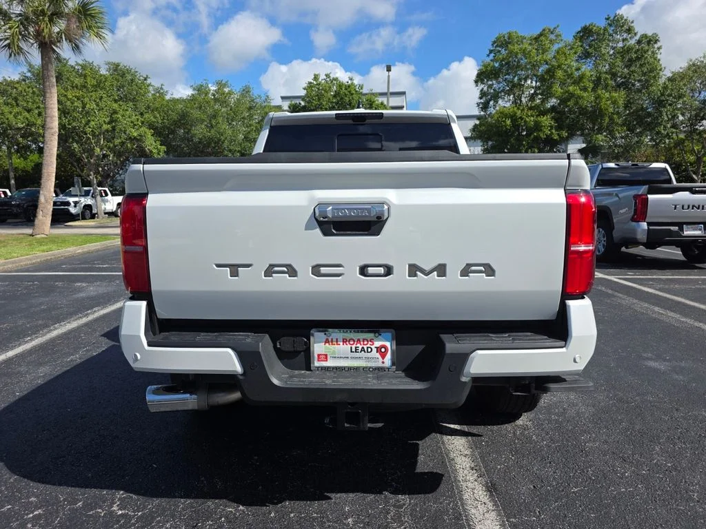 2026 Toyota Tacoma Limited - Photo 10