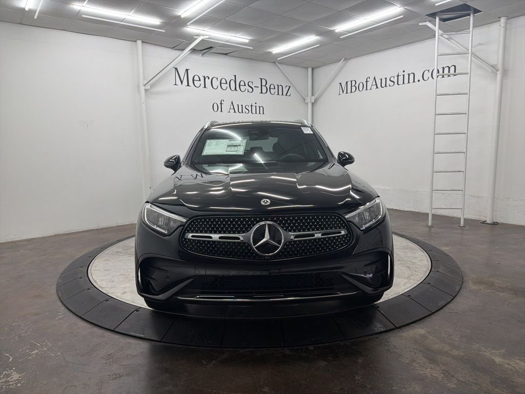 Used 2026 Black Mercedes-Benz GLC 300 image 2