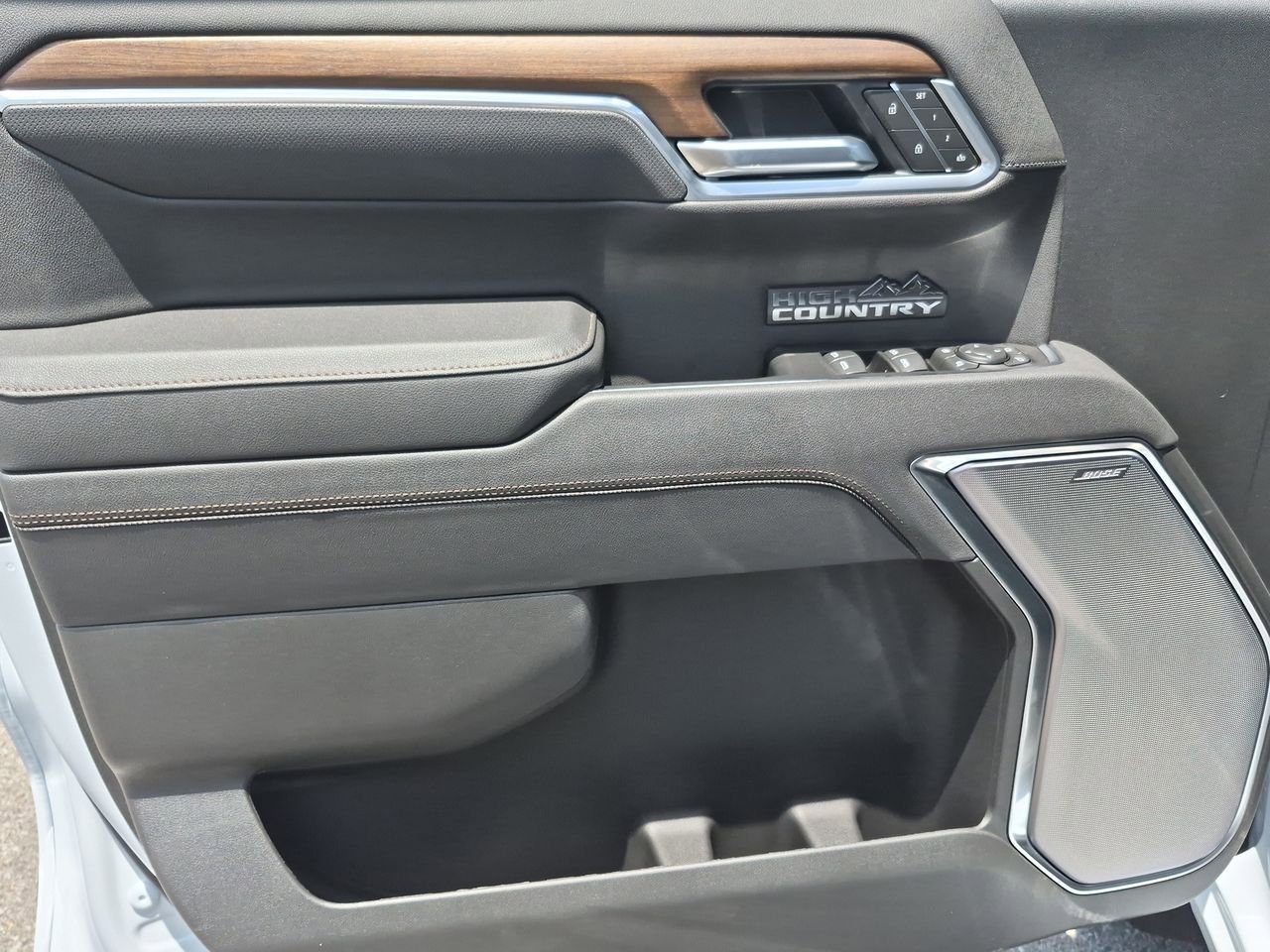 New 2026 Polar White Tricoat Chevrolet High Country image 23