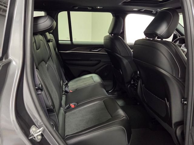 New 2026 Baltic Gray Metallic Clear-Coat Exterior Paint Jeep Altitude image 15