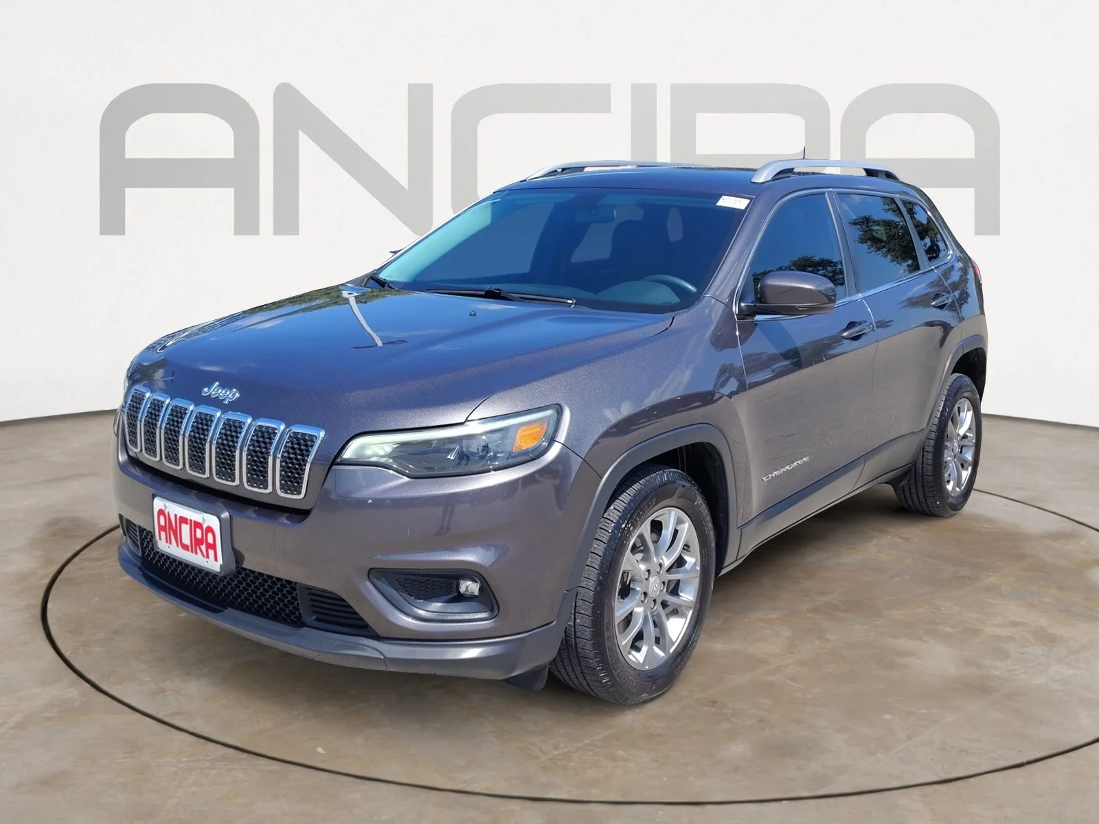 Used 2020 Granite Crystal Metallic Clearcoat Jeep Latitude Plus image 6