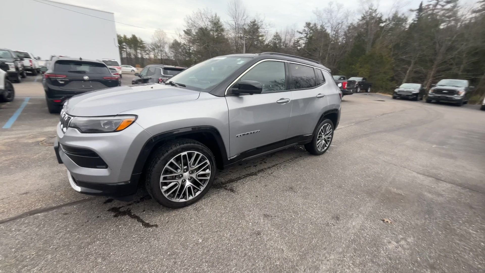 Certified Used 2023 Silver Jeep Limited image 15