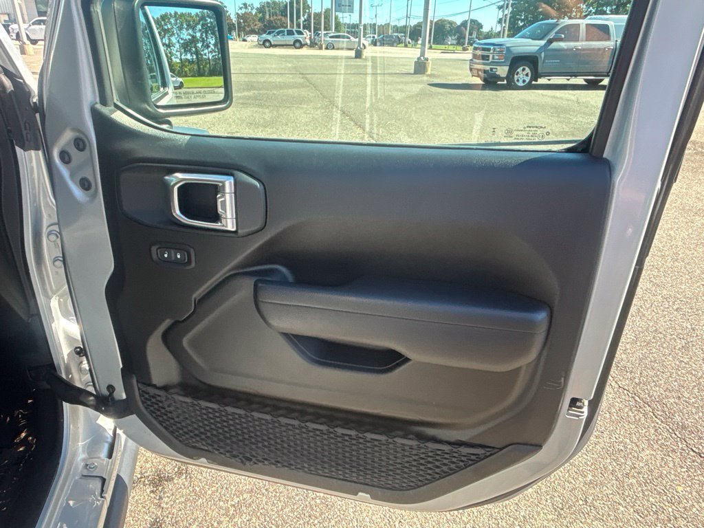 Used 2024 Silver Jeep Rubicon 4xe image 21