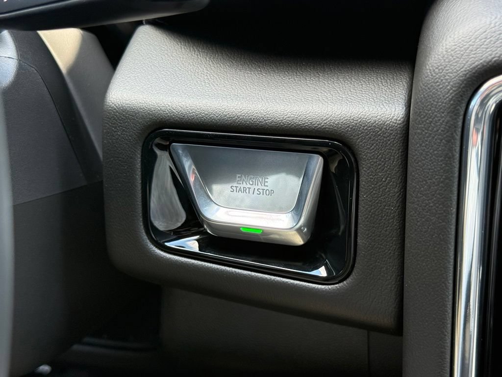 2026 GMC Yukon Denali - Photo 28