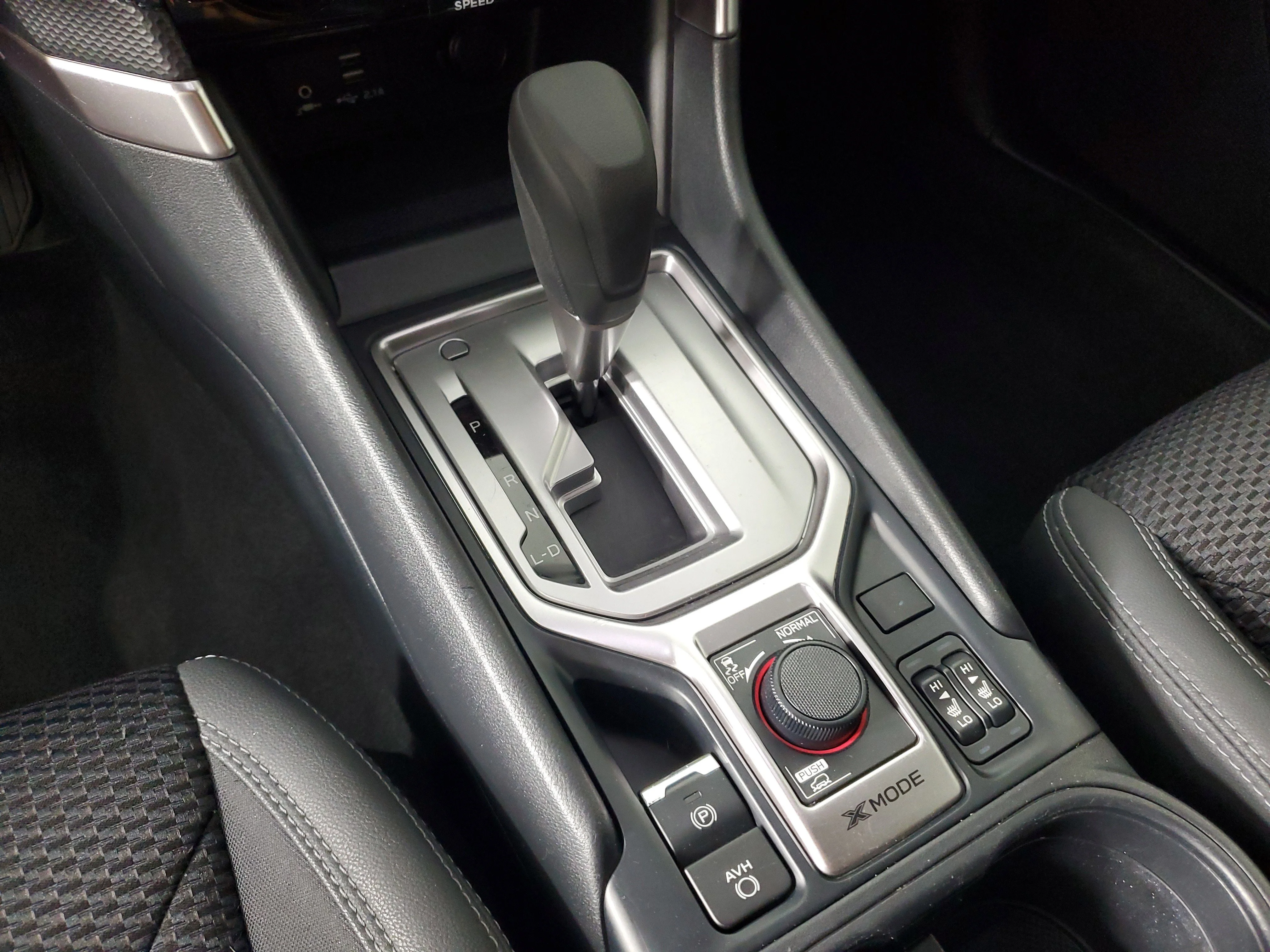 Used 2022 Crystal Black Silica Subaru Premium image 19