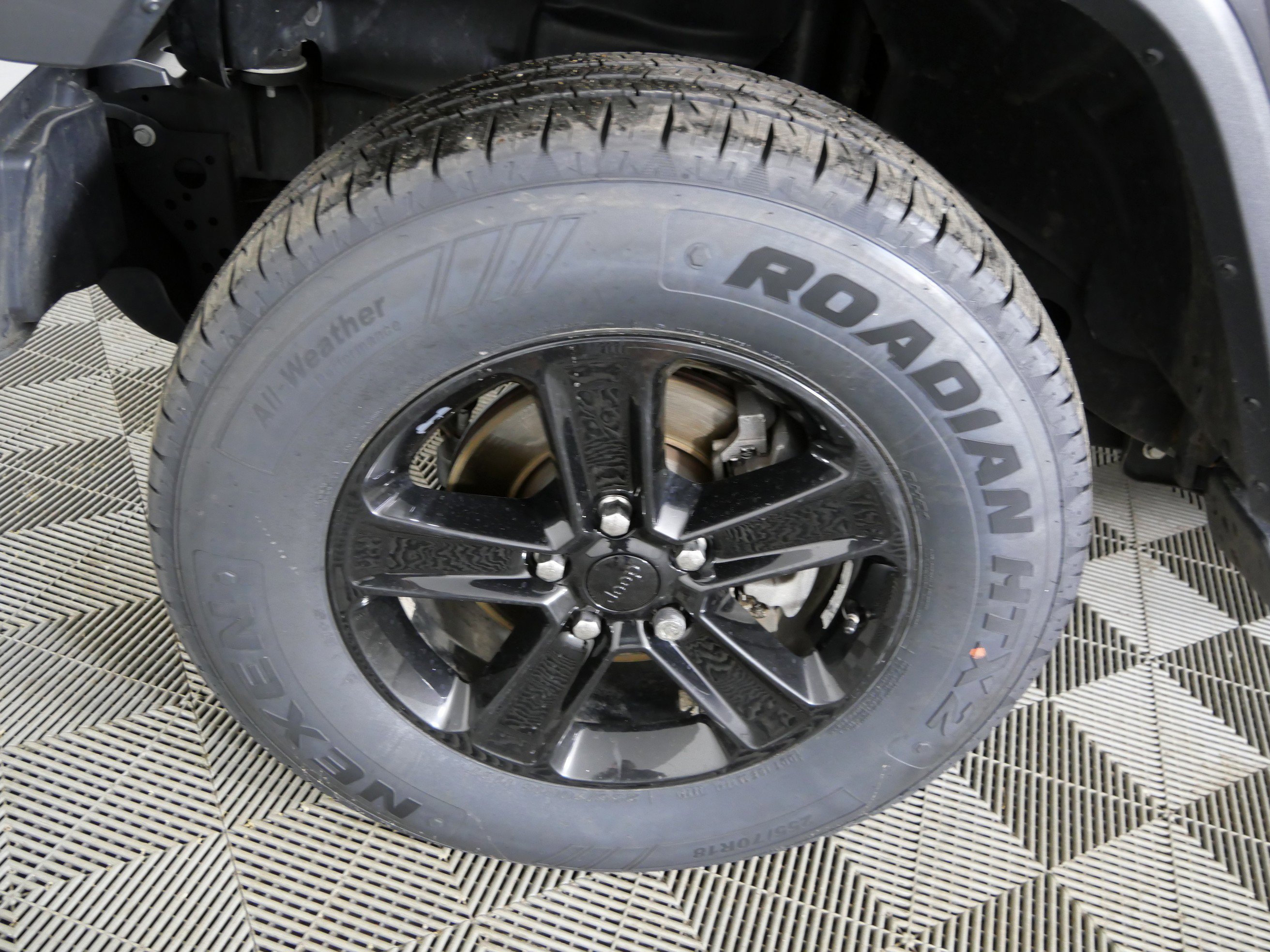 Used 2020 Black Clearcoat Jeep Sahara Altitude image 15