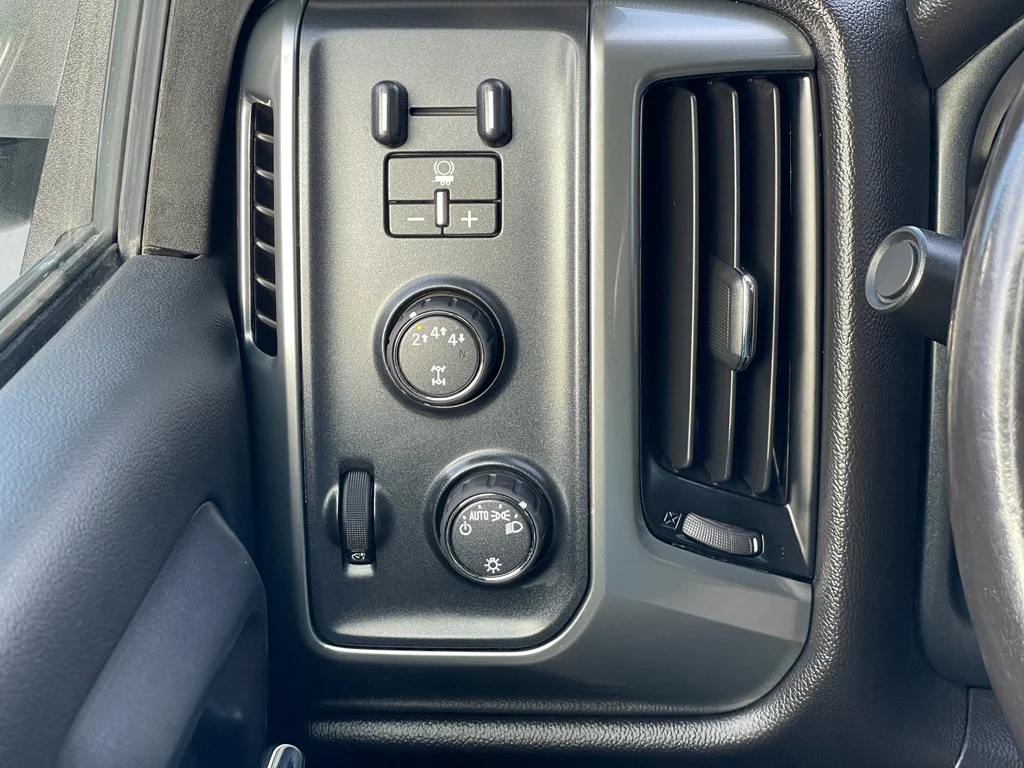 2018 Chevrolet Silverado 3500HD LT - Photo 16