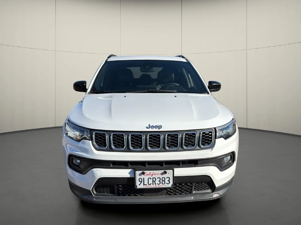 Used 2024 White Jeep Latitude image 2