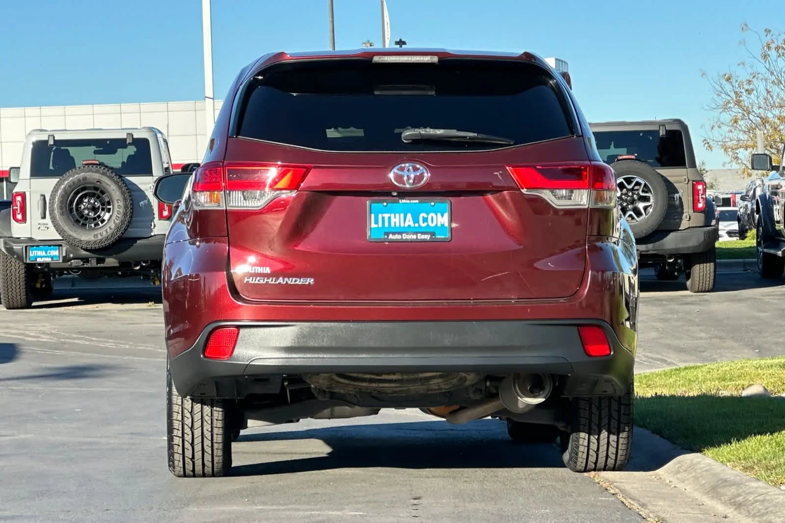 Used 2017 Ooh La La Rouge Mica Toyota LE image 7
