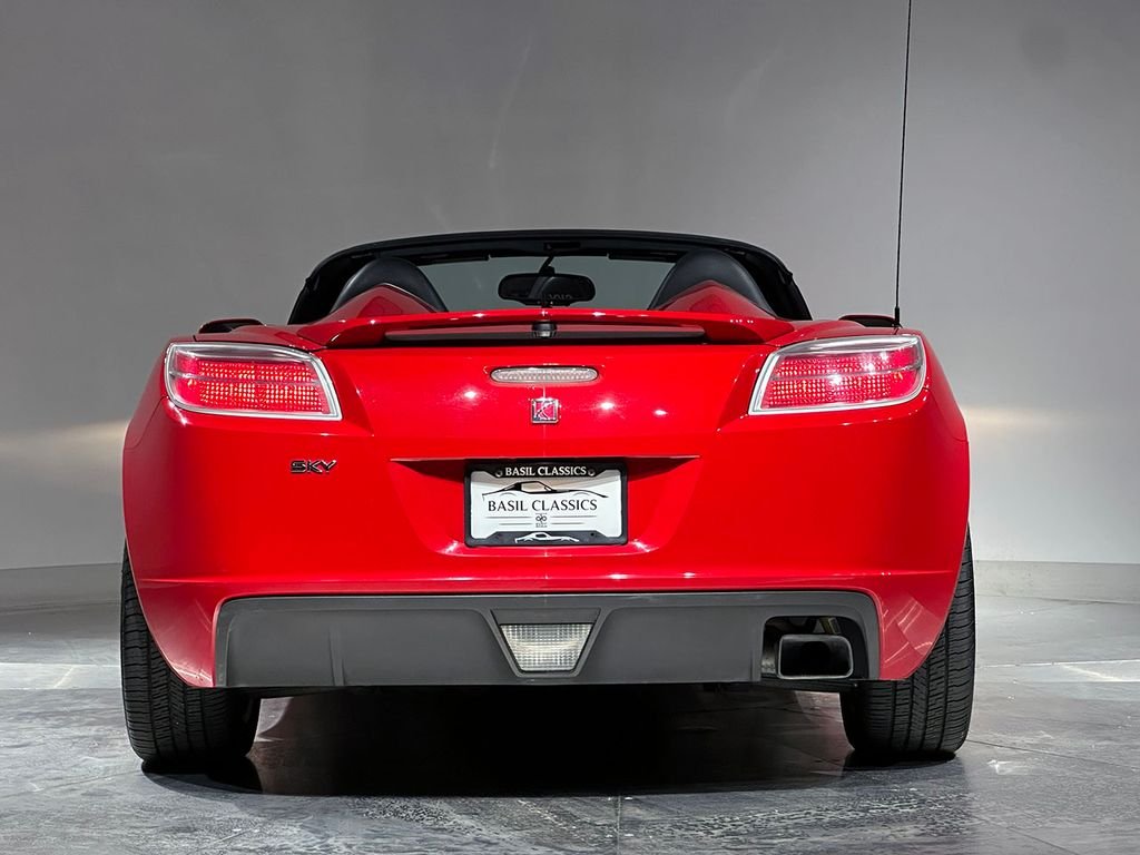 Used 2007 Red Saturn Base image 29