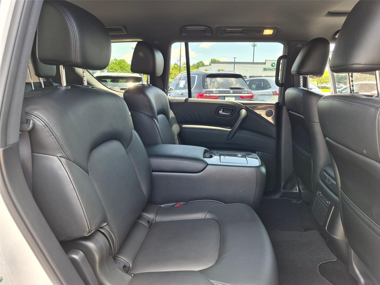 Used 2024 Aspen White Tricoat Nissan SL image 31