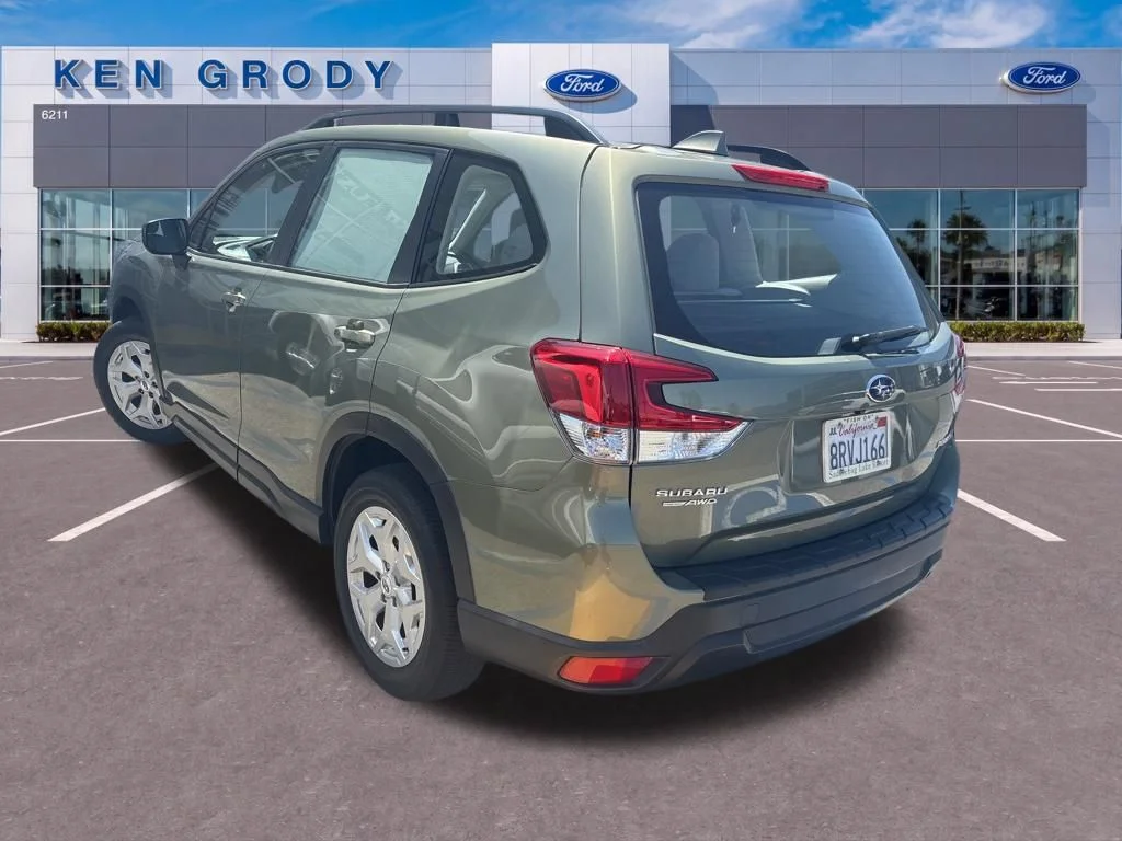 Used 2020 Green Subaru Base image 9