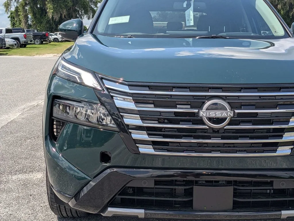 New 2026 Black Nissan Platinum image 9