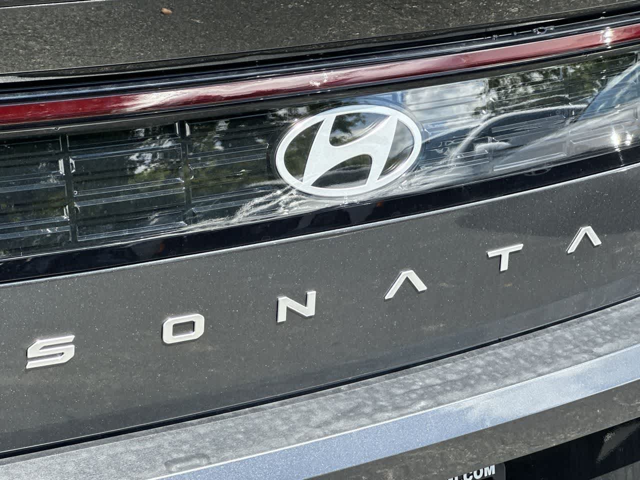 2025 Hyundai Sonata Hybrid SEL - Photo 10
