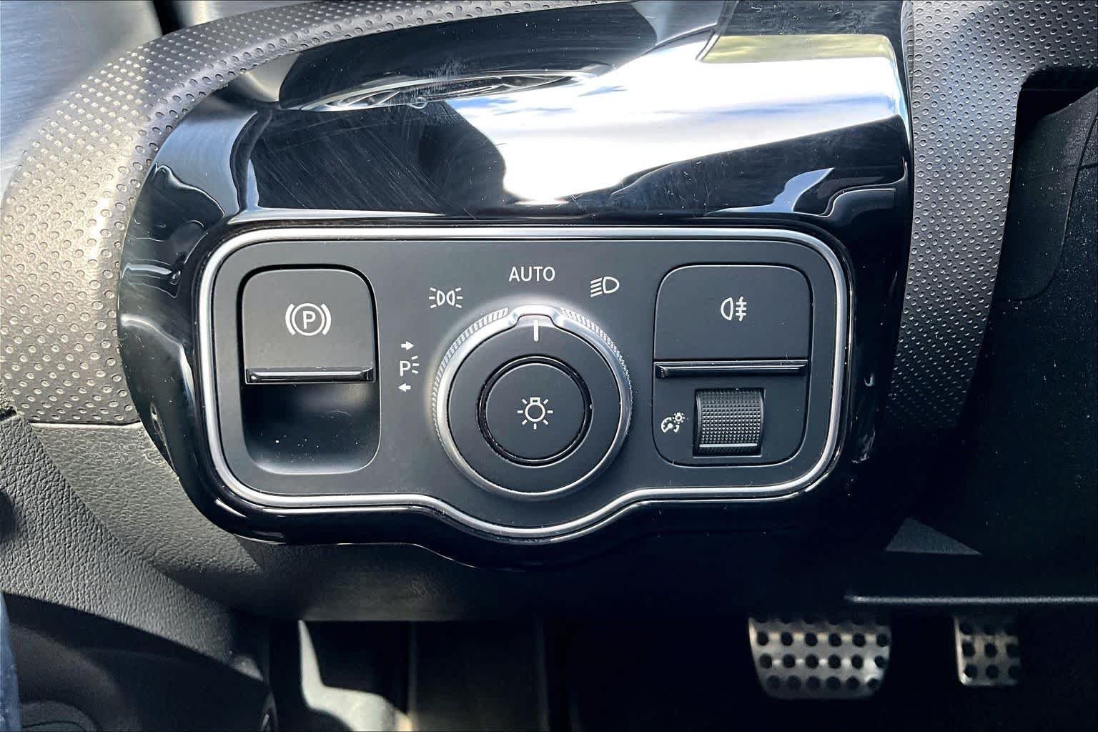 Used 2023 MANUFAKTUR Mountain Grey Magno Mercedes-Benz AMG® CLA 45 image 34