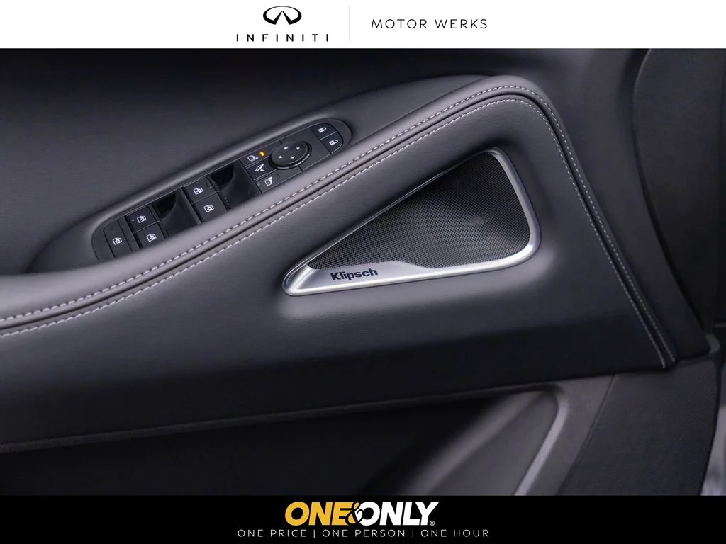 New 2027 GRAPHITE SHADOW INFINITI Luxe AWD image 13