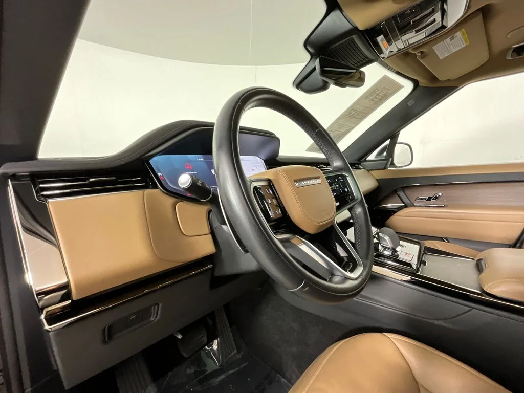 Used 2024 Brown Land Rover SE image 15
