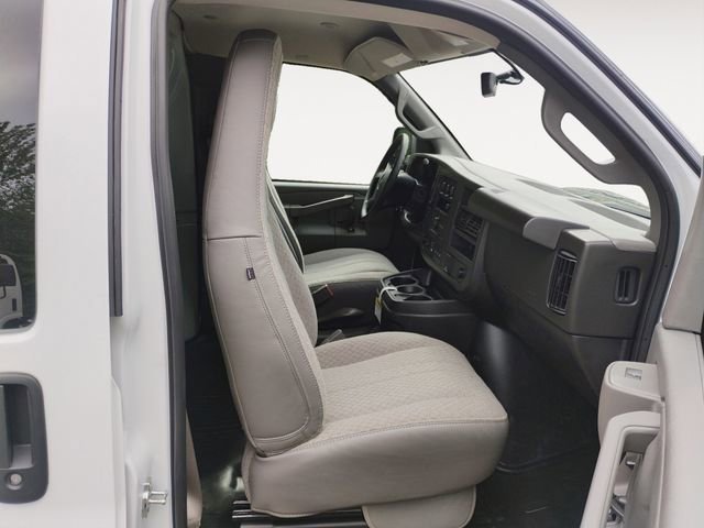 2025 Chevrolet Express Cargo Work Van - Photo 15