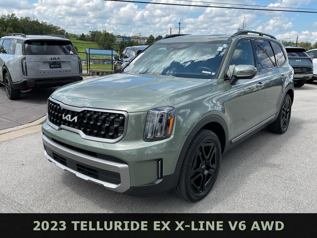 Used 2023 Jungle Green Kia EX X-Line image 3