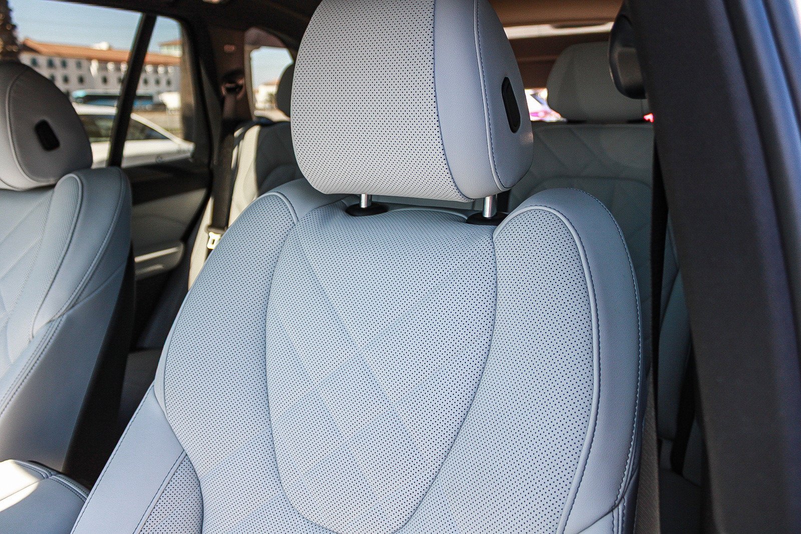Used 2024 Skyscraper Grey Metallic BMW sDrive40i image 26