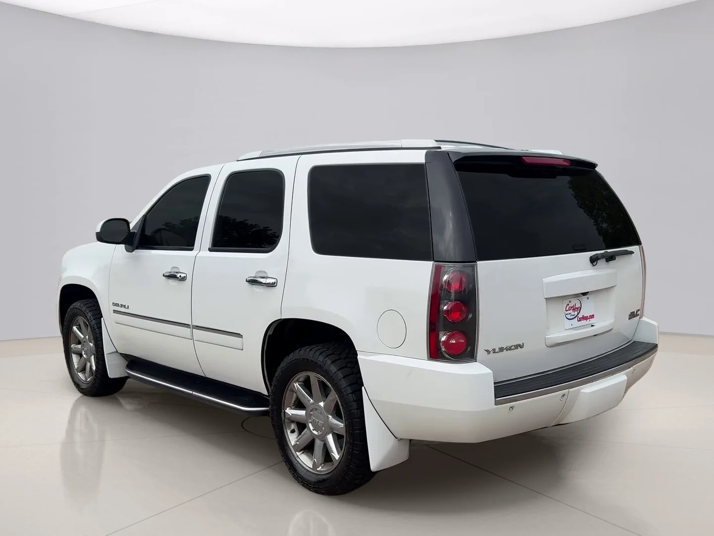 Used 2013 White Gmc DENALI image 3