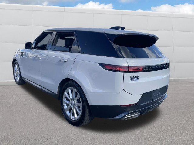 Used 2025 Silver Land Rover SE image 3