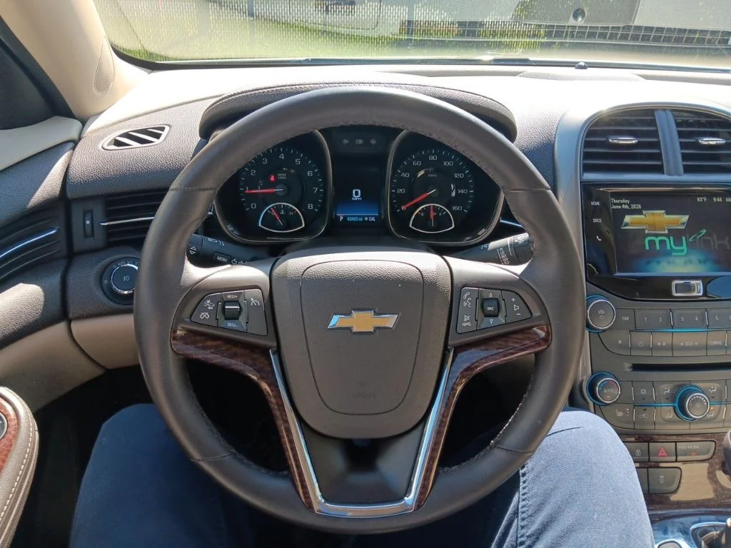 Used 2013 White Diamond Tricoat Chevrolet LTZ image 18