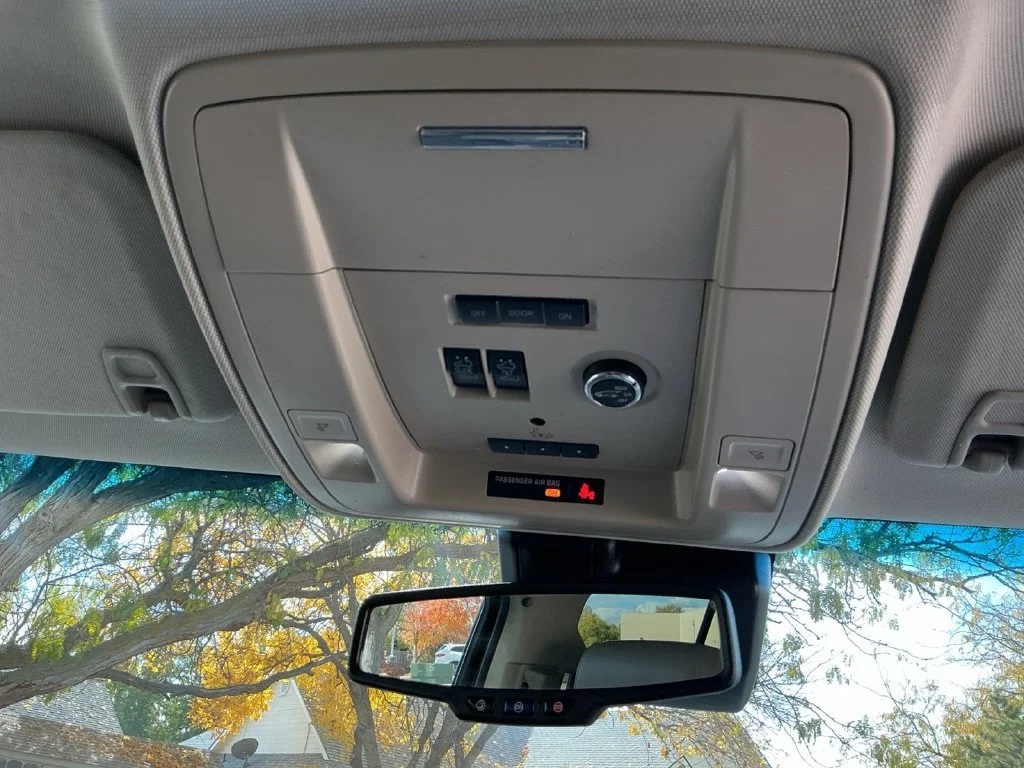 Used 2015 WHITE DIAMOND TRICOAT GMC SLT image 36