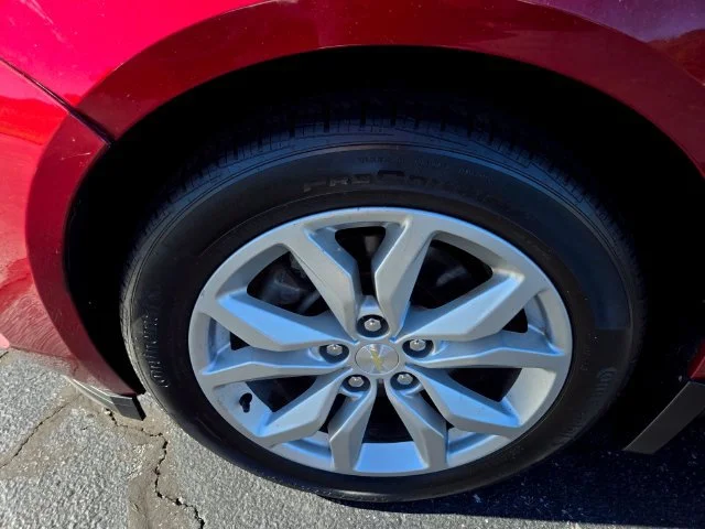 Used 2019 CAJUN RED TINTCOAT Chevrolet LT image 23