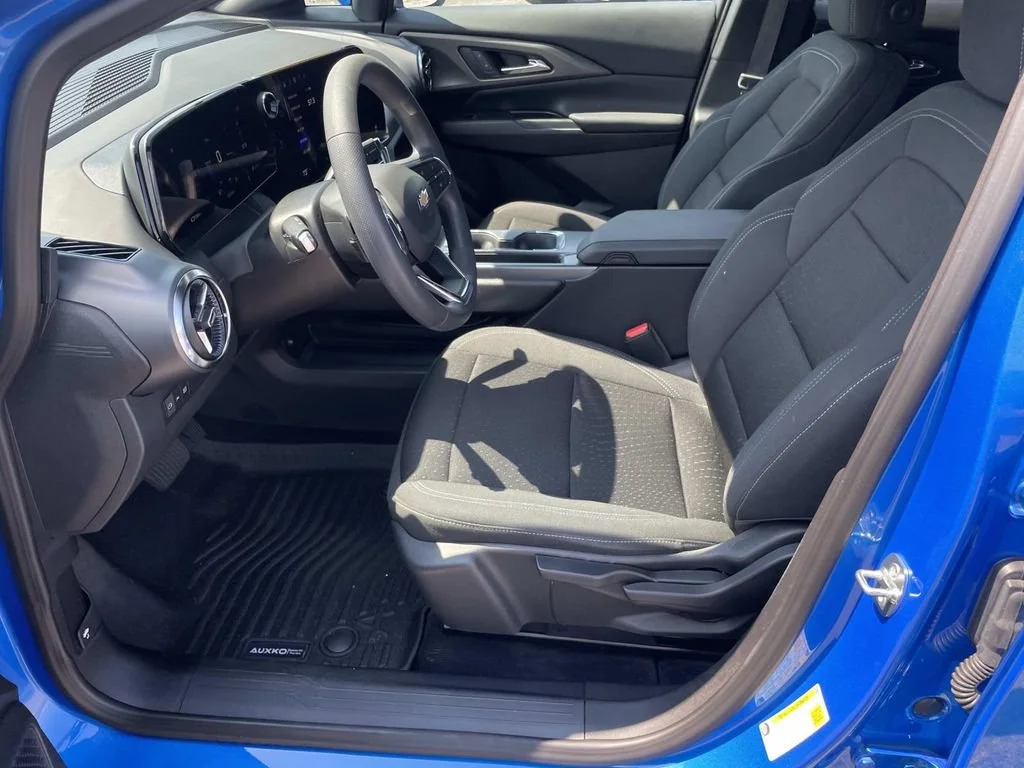 Used 2025 Riptide Blue Metallic Chevrolet LT image 16