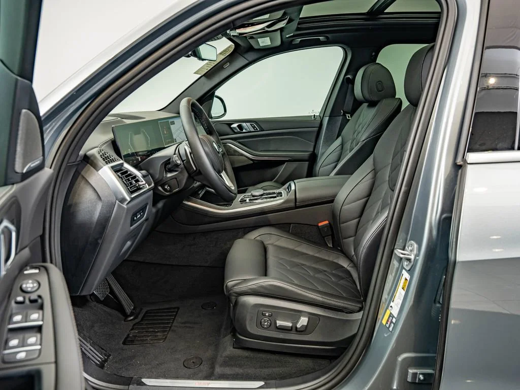 2026 BMW X5 50e - Photo 31