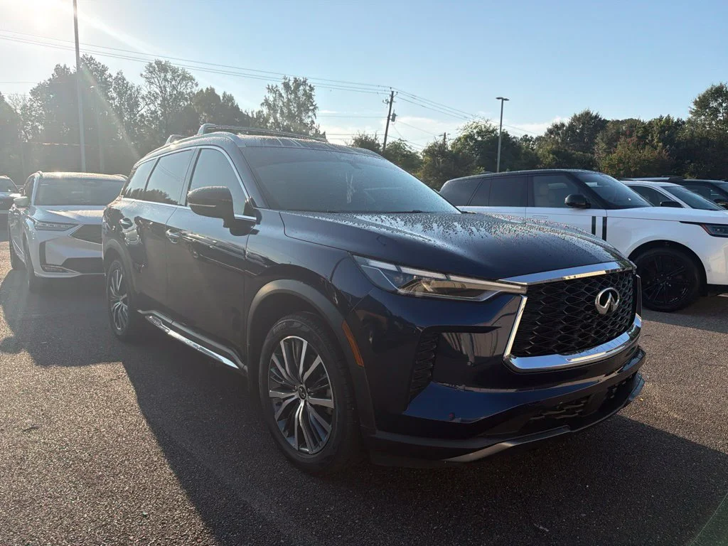 Certified Used 2023 Blue INFINITI Sensory image 3