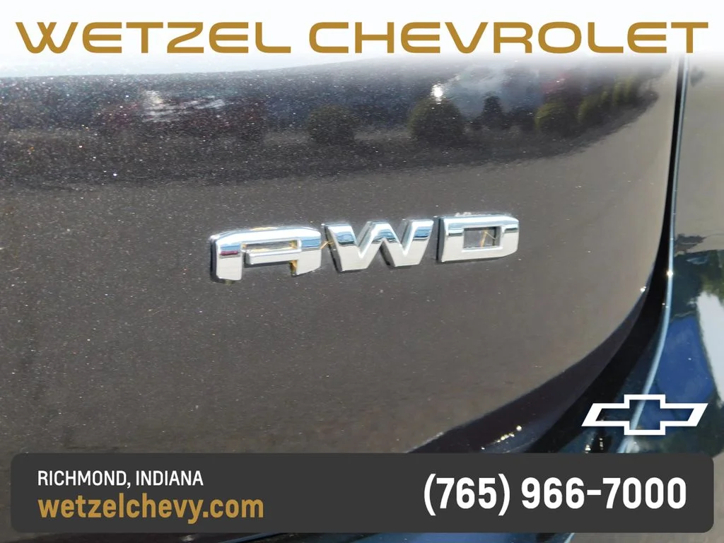Used 2022 Black GMC SLE image 40