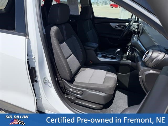 Used 2025 Summit White Chevrolet LT image 7