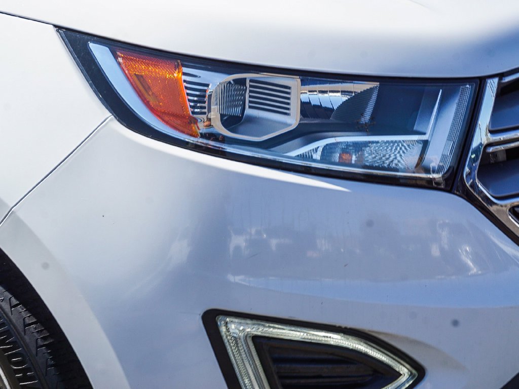 Used 2018 White Ford SEL image 10