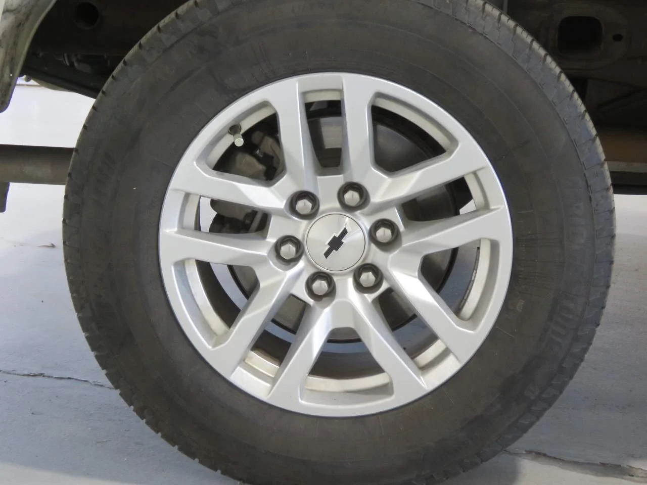Used 2019 Summit White Chevrolet RST Crew Cab image 9
