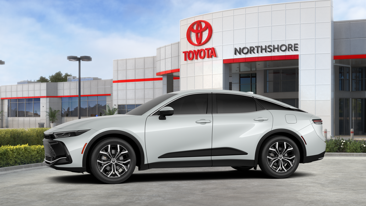 New 2026 Oxygen White Toyota XLE image 10