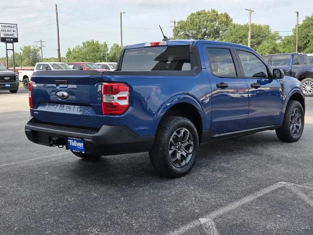 Used 2023 Blue Metallic Ford XLT image 8