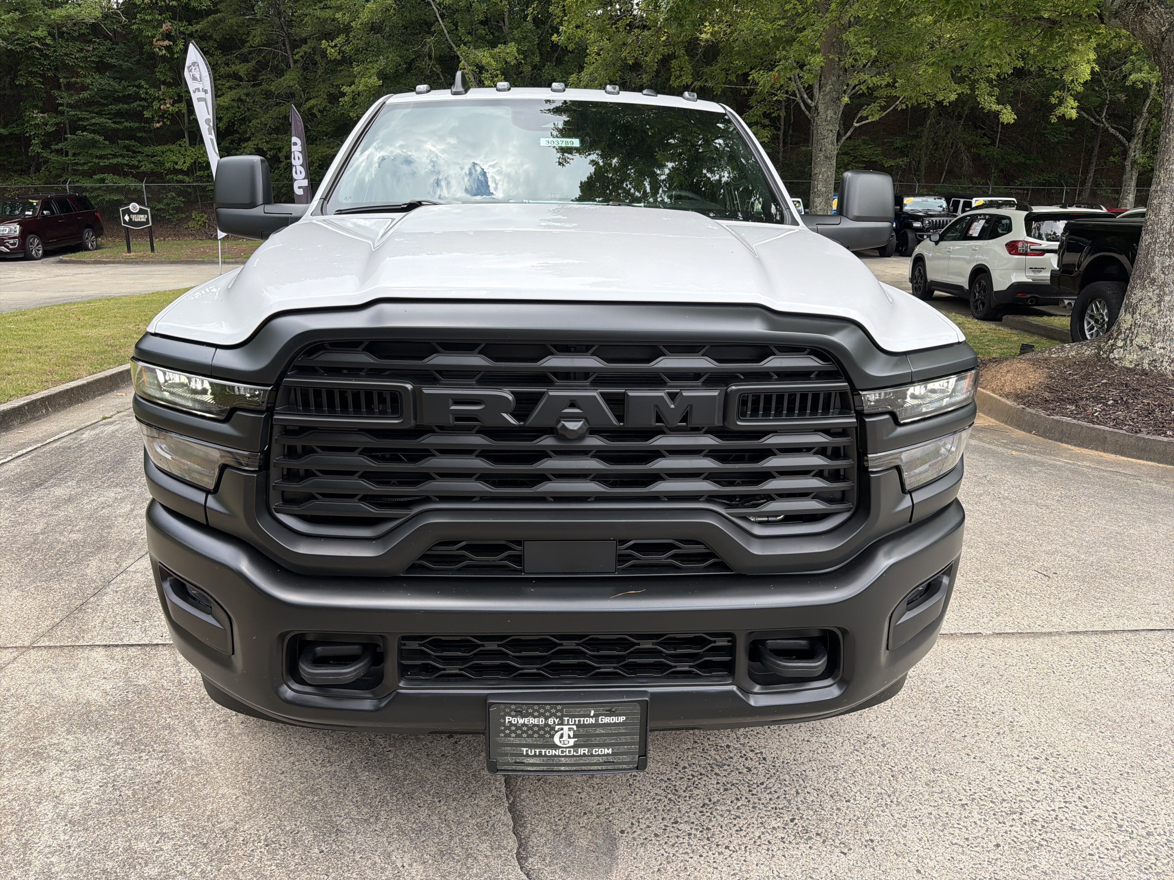 New 2026 Bright White Clearcoat RAM Tradesman image 2
