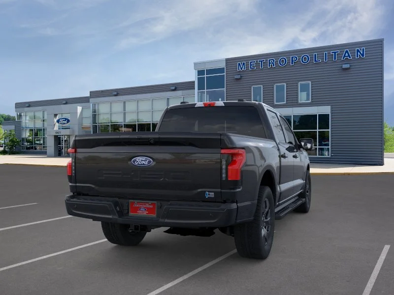 2025 Ford F-150 Lightning Flash - Photo 8