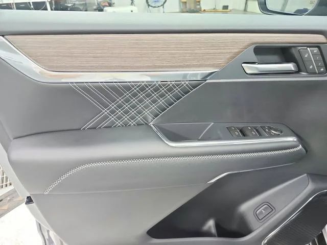 2026 GMC Acadia Denali - Photo 39