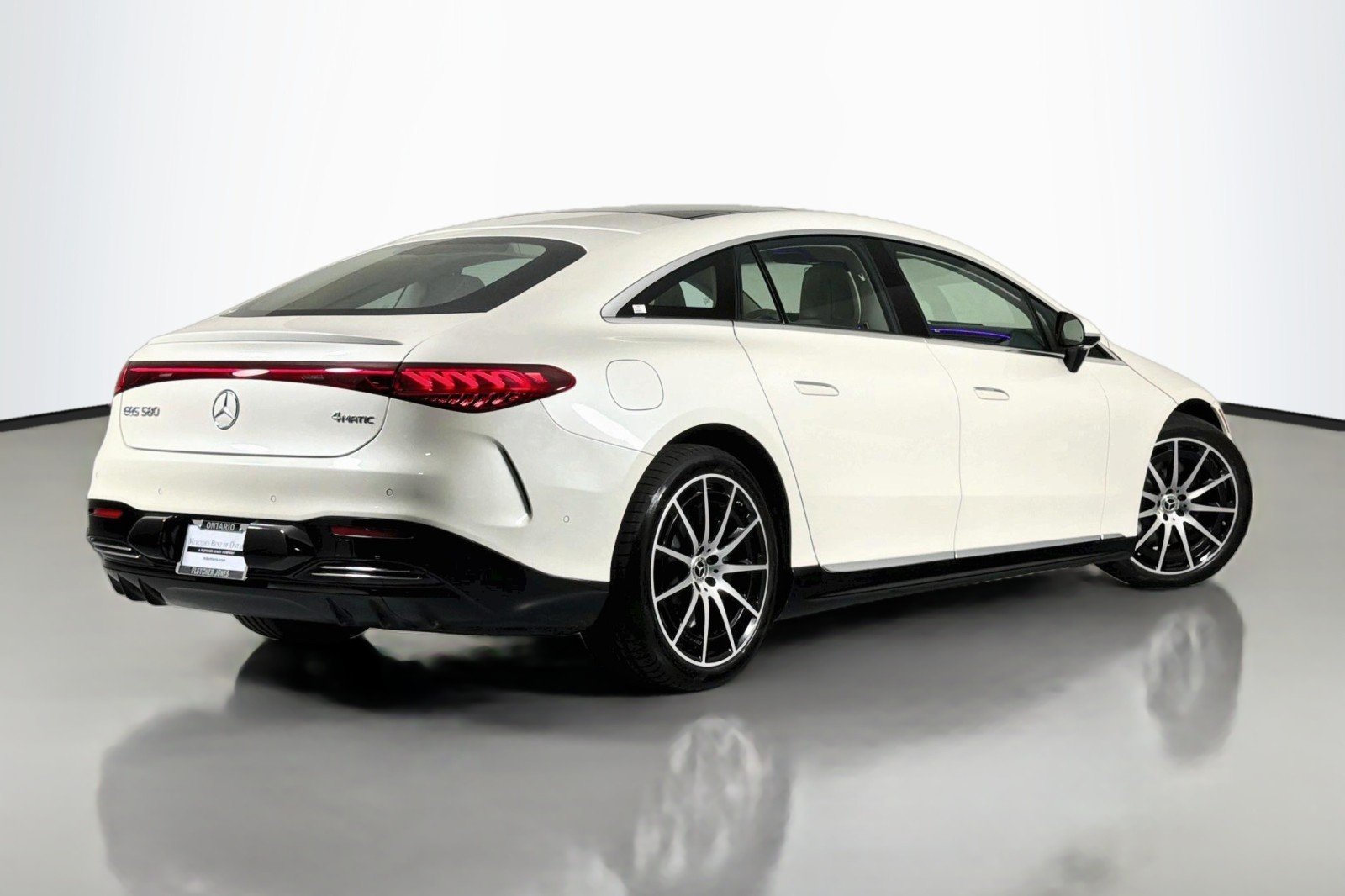 Certified Used 2023 MANUFAKTUR Diamond White Mercedes-Benz EQS 580 image 11