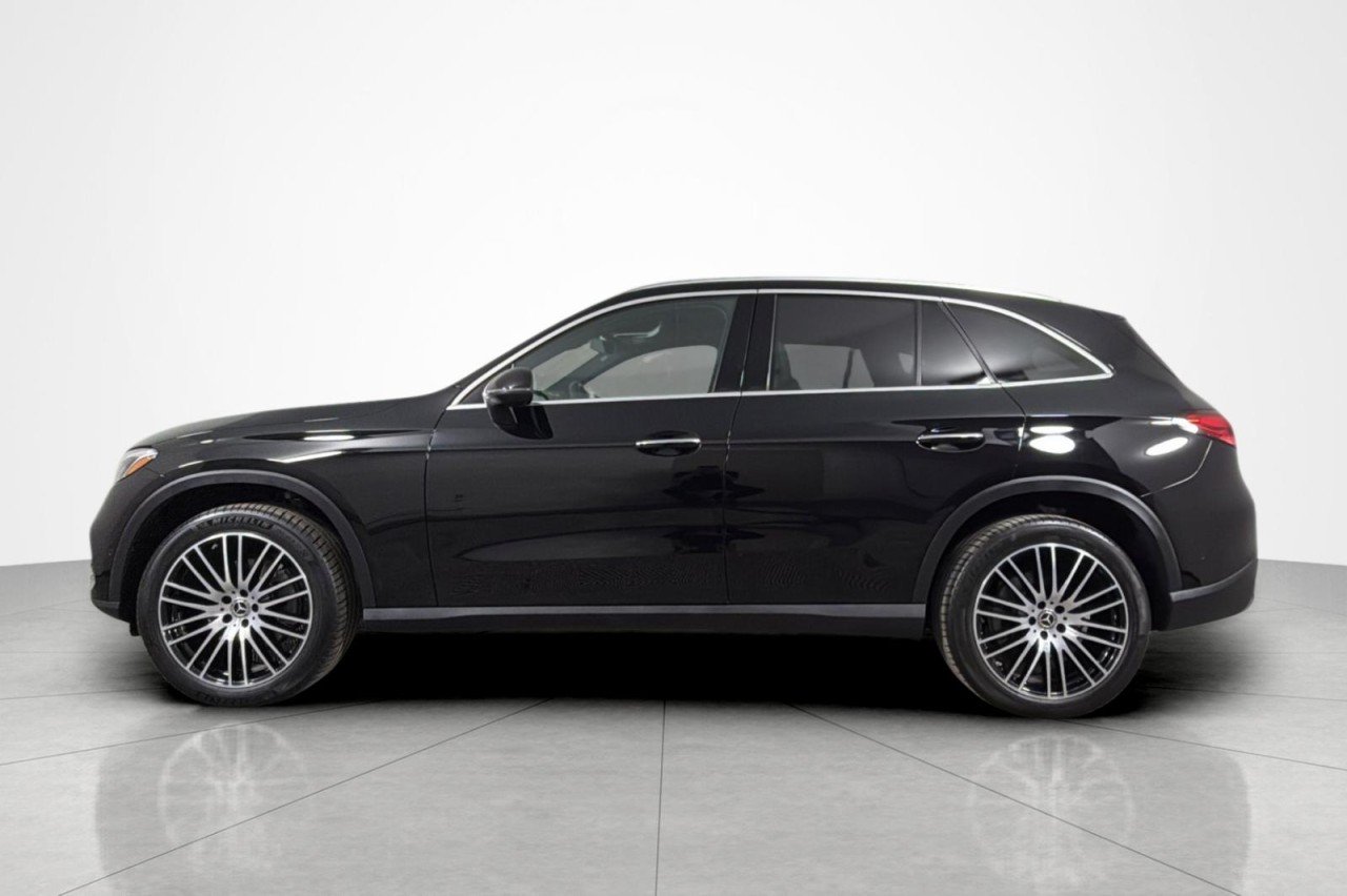 Certified Used 2024 Black Mercedes-Benz GLC 300 image 2