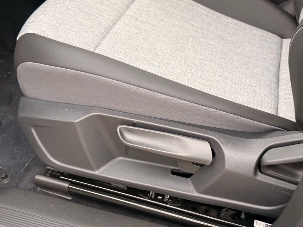 New 2025 Silver Mist Metallic Volkswagen Pro image 9