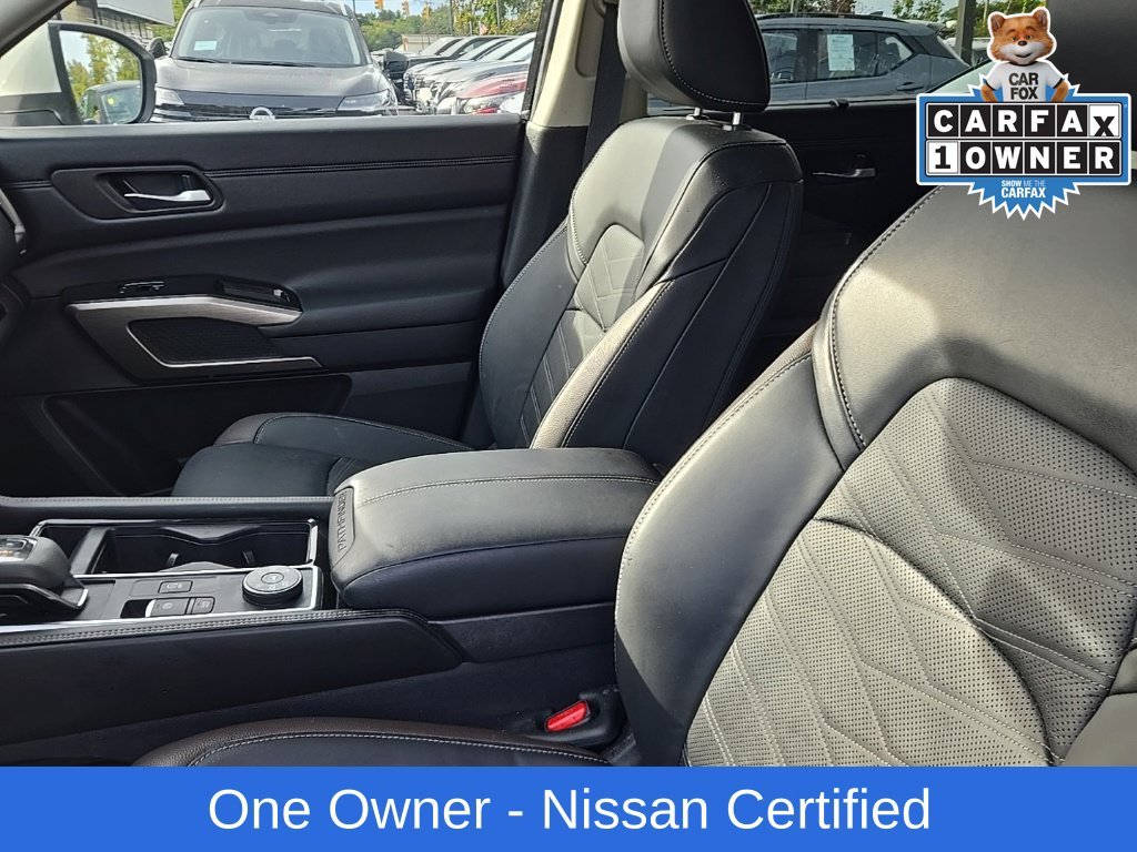 Used 2024 White Nissan Platinum image 15