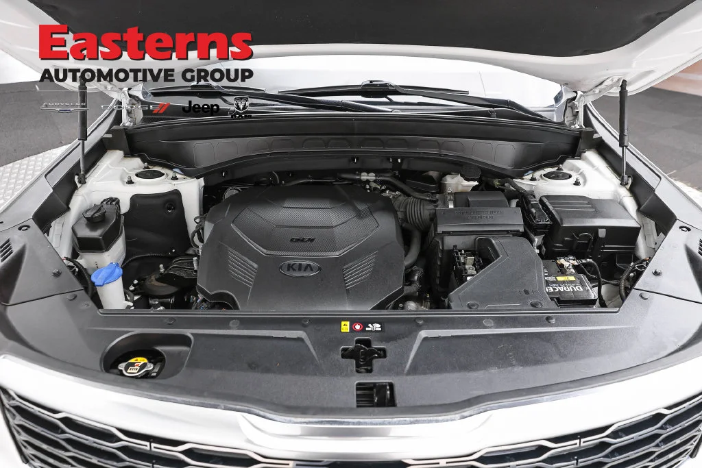 Used 2020 White Kia SX image 9