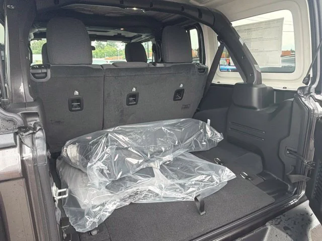 2025 Jeep Wrangler 4-Door Sport S - Photo 12