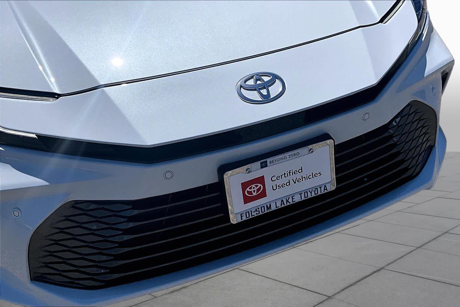 Certified Used 2025 Wind Chill Pearl Toyota XLE image 29