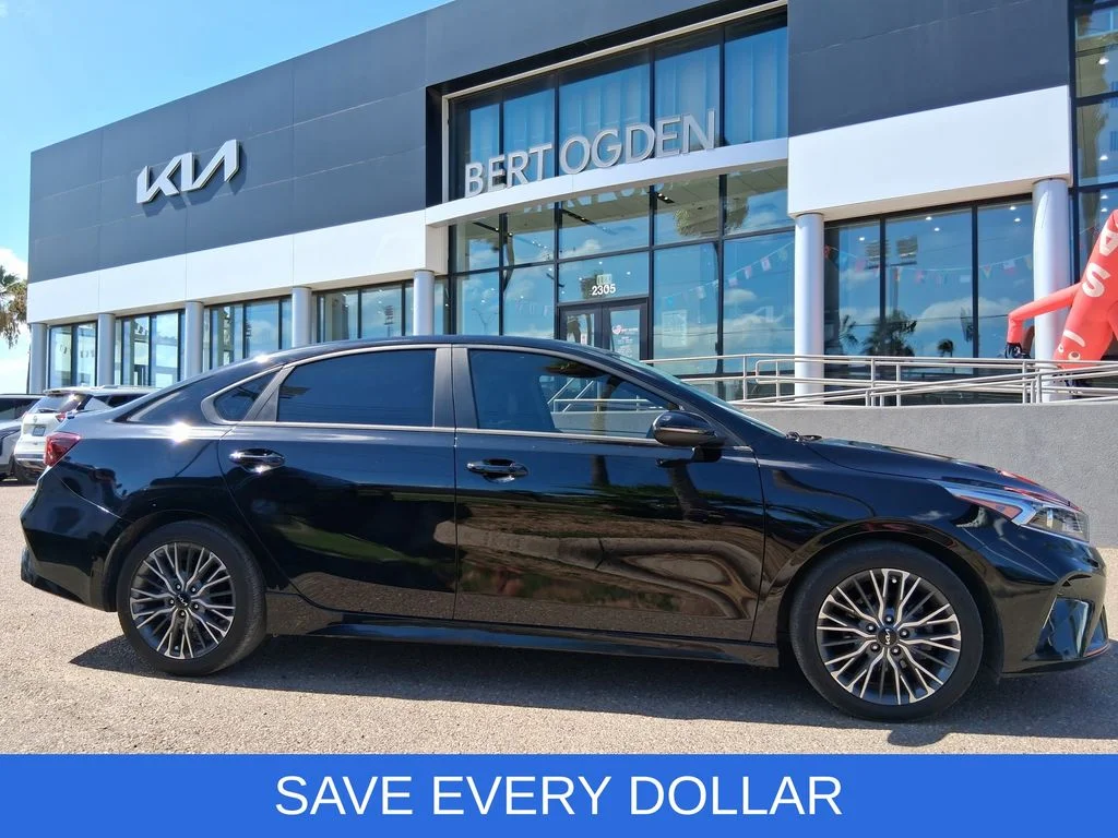 Used 2024 Black Kia GT-Line image 4