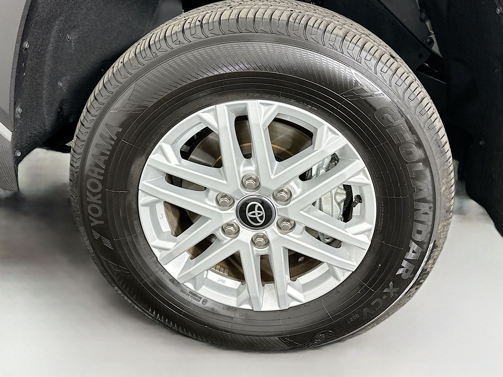 Used 2025 Magnetic Gray Metallic Toyota SR5 image 30